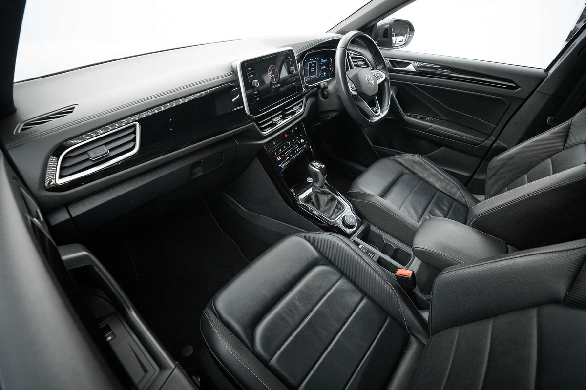 2023 Volkswagen T-Roc 140TSI R-Line D11