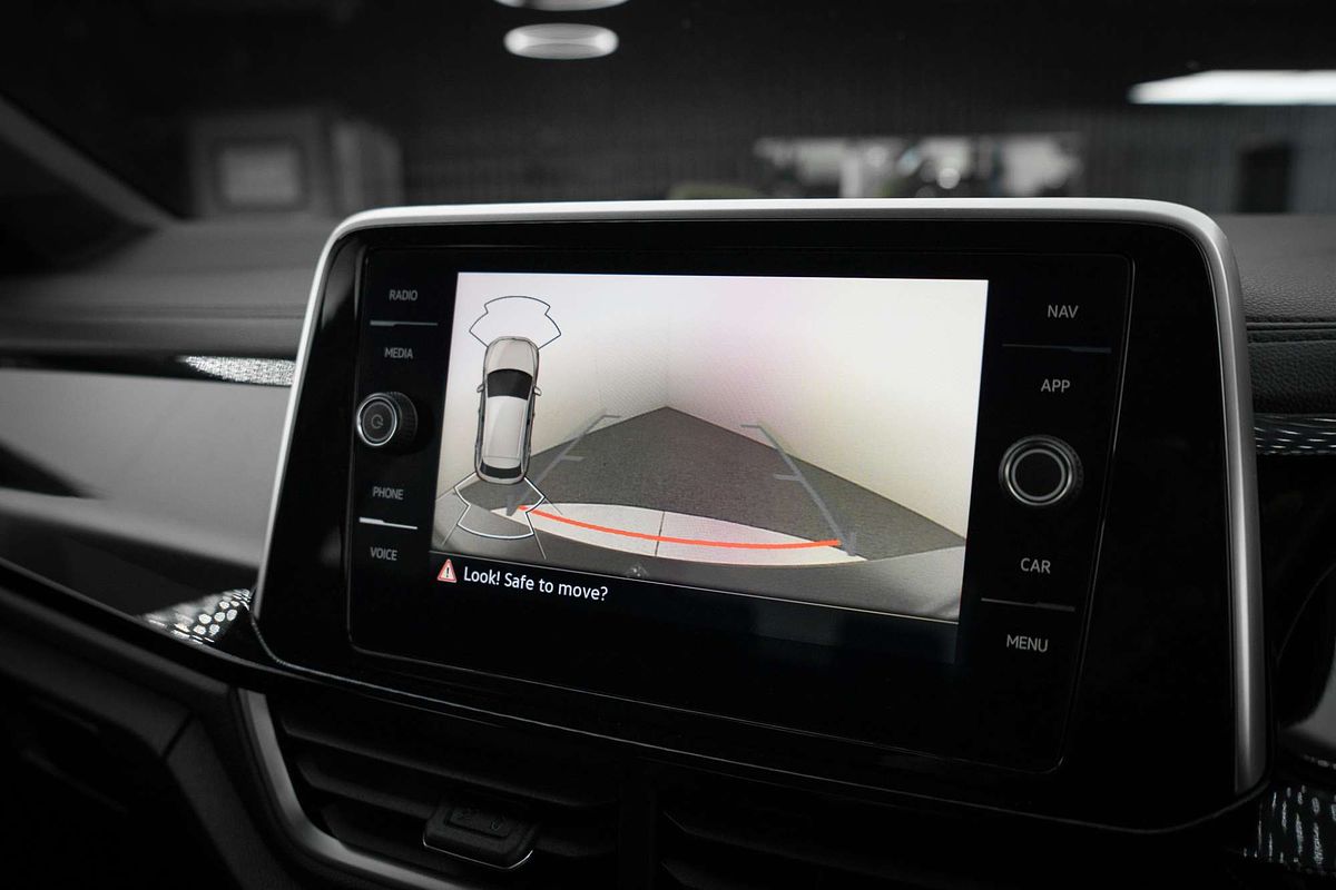 2023 Volkswagen T-Roc 140TSI R-Line D11