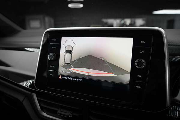 2023 Volkswagen T-Roc 140TSI R-Line D11