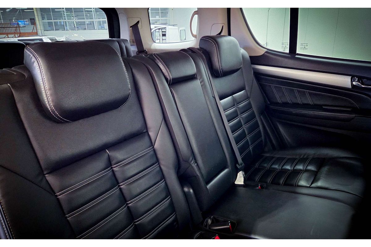 2018 Isuzu MU-X LS-T