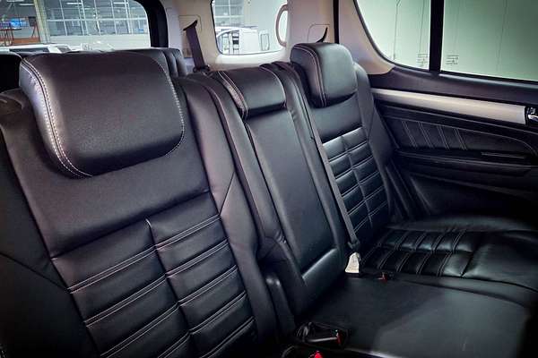 2018 Isuzu MU-X LS-T