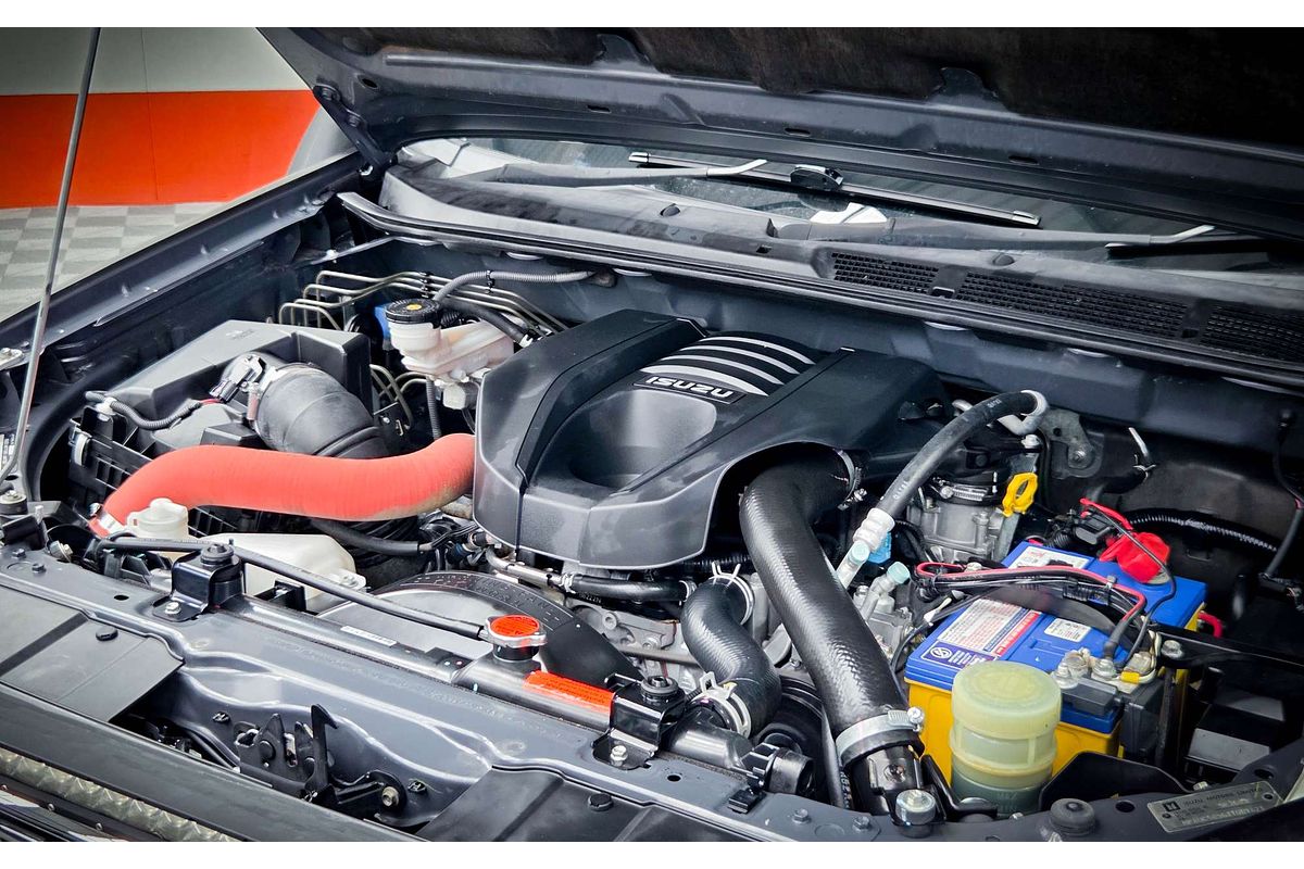 2018 Isuzu MU-X LS-T