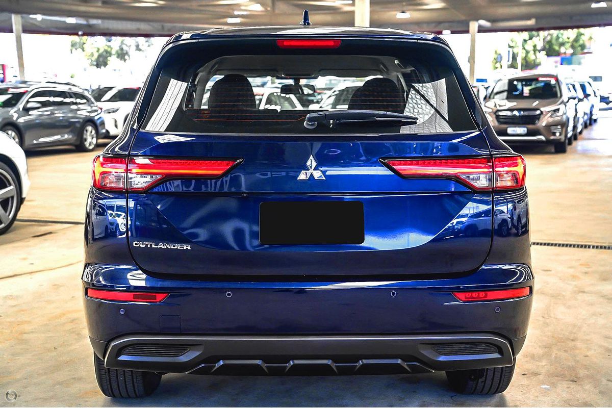 2025 Mitsubishi Outlander ES ZM