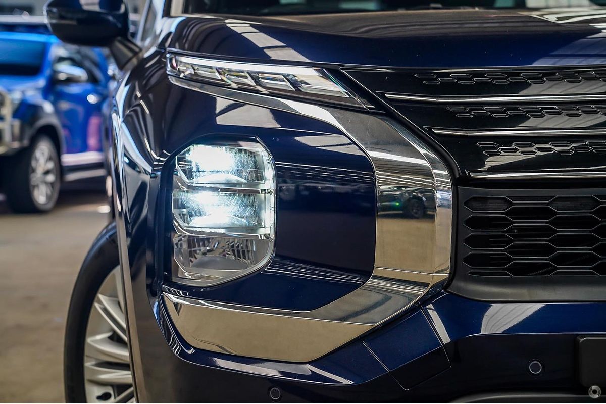 2025 Mitsubishi Outlander ES ZM