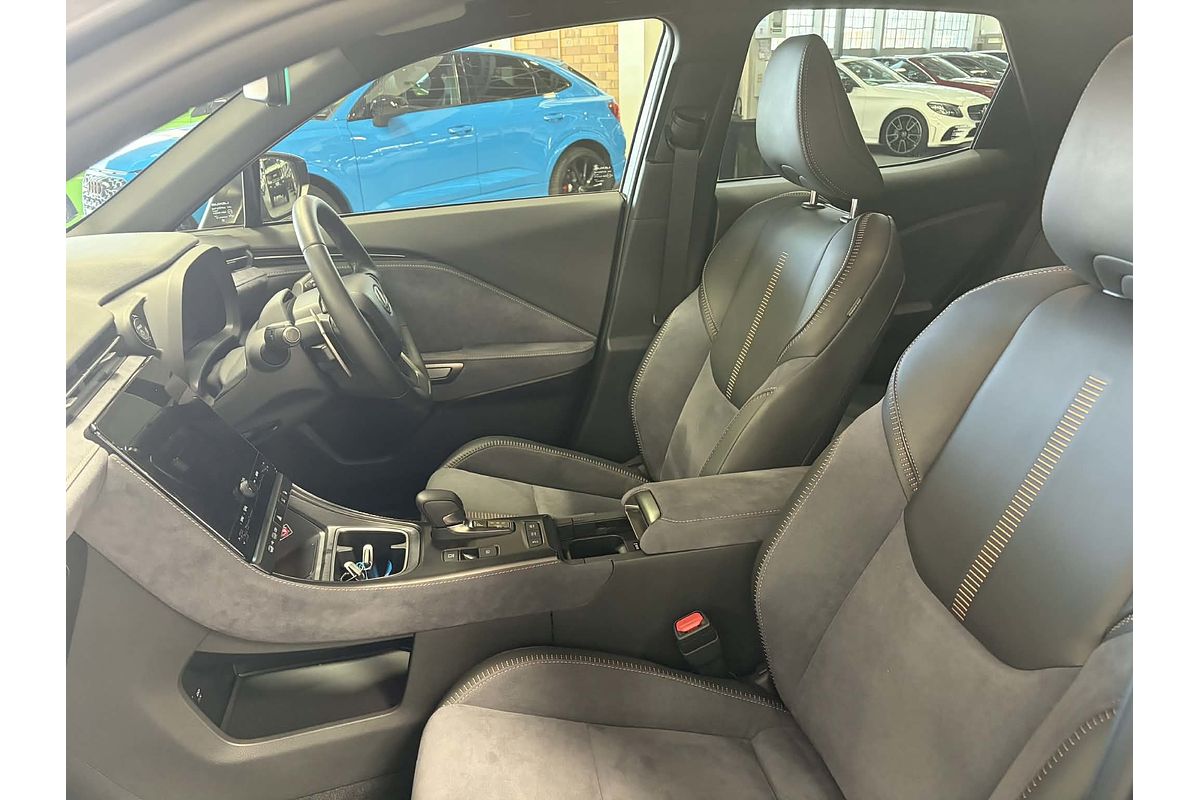 2024 Lexus LBX Sports Luxury MAYH10R