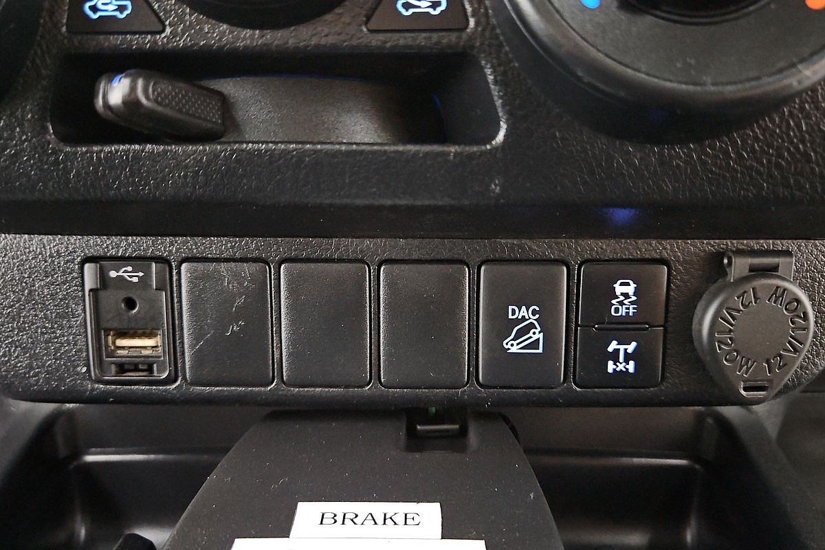 2021 Toyota Hilux SR GUN126R 4X4