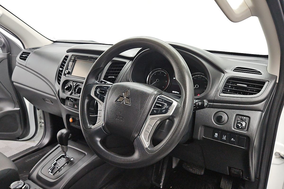 2022 Mitsubishi Triton GLX MR 4X4