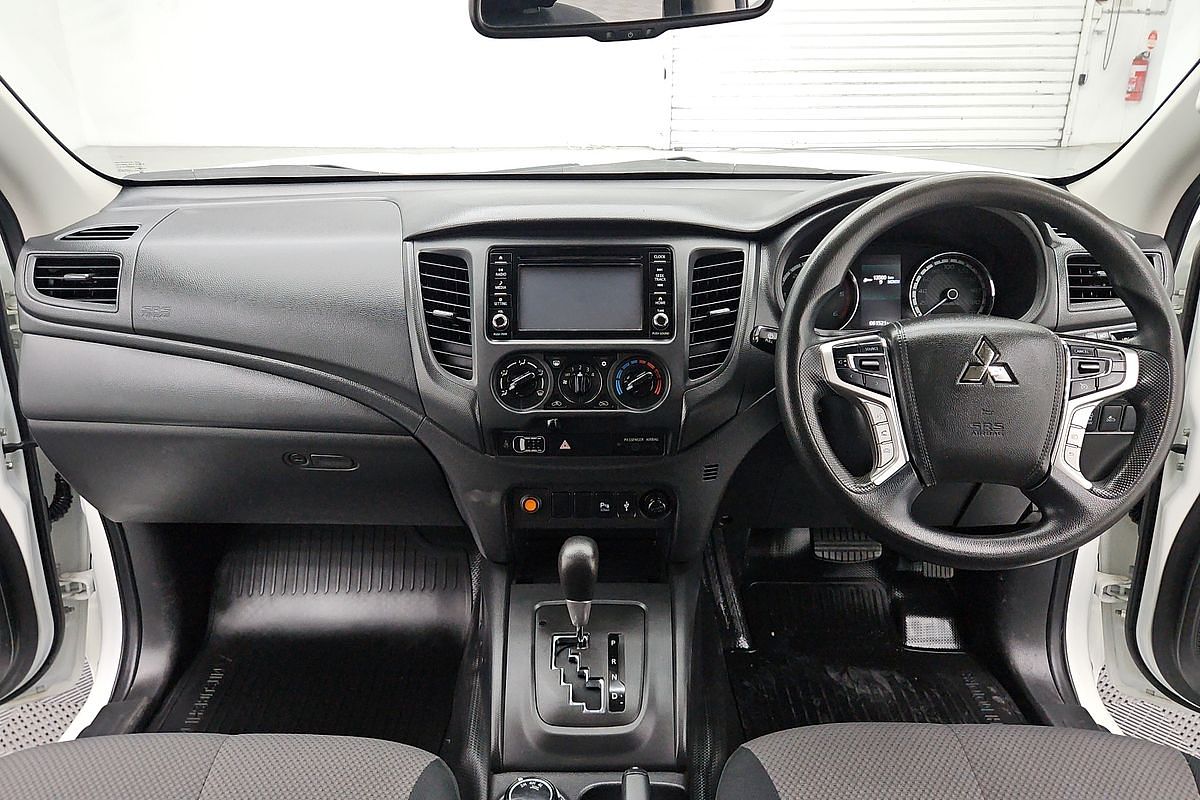 2022 Mitsubishi Triton GLX MR 4X4