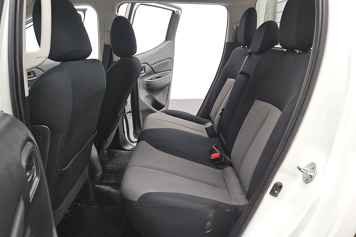 2022 Mitsubishi Triton GLX MR 4X4