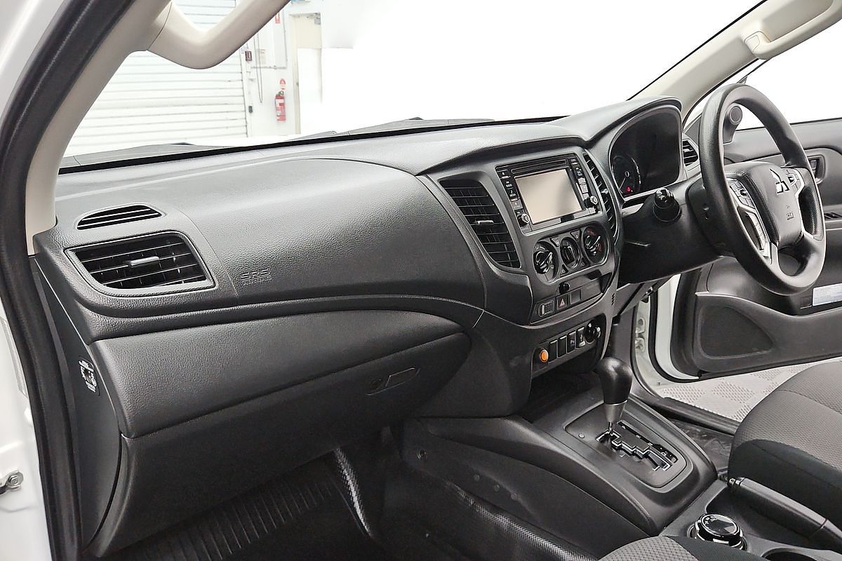 2022 Mitsubishi Triton GLX MR 4X4