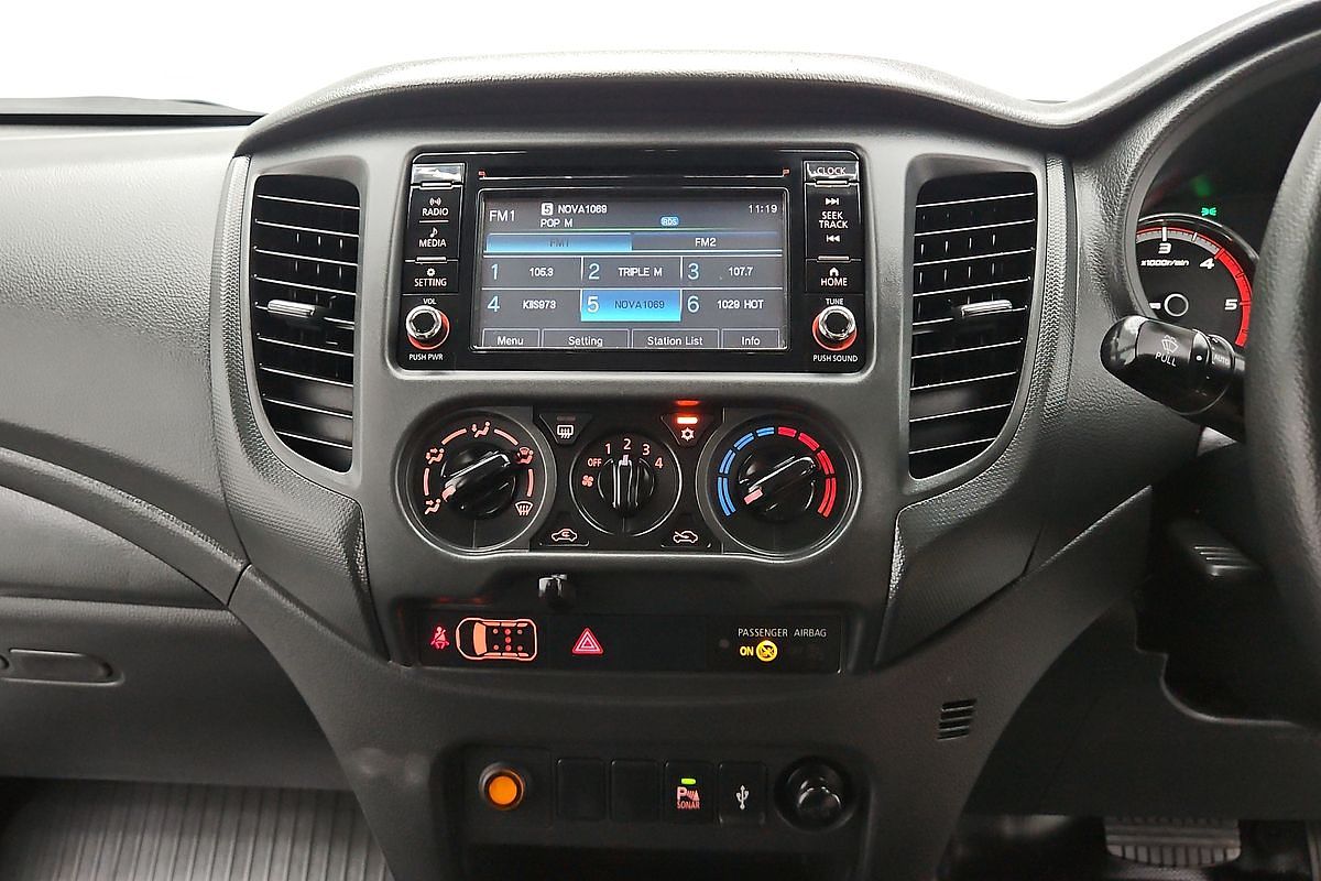 2022 Mitsubishi Triton GLX MR 4X4