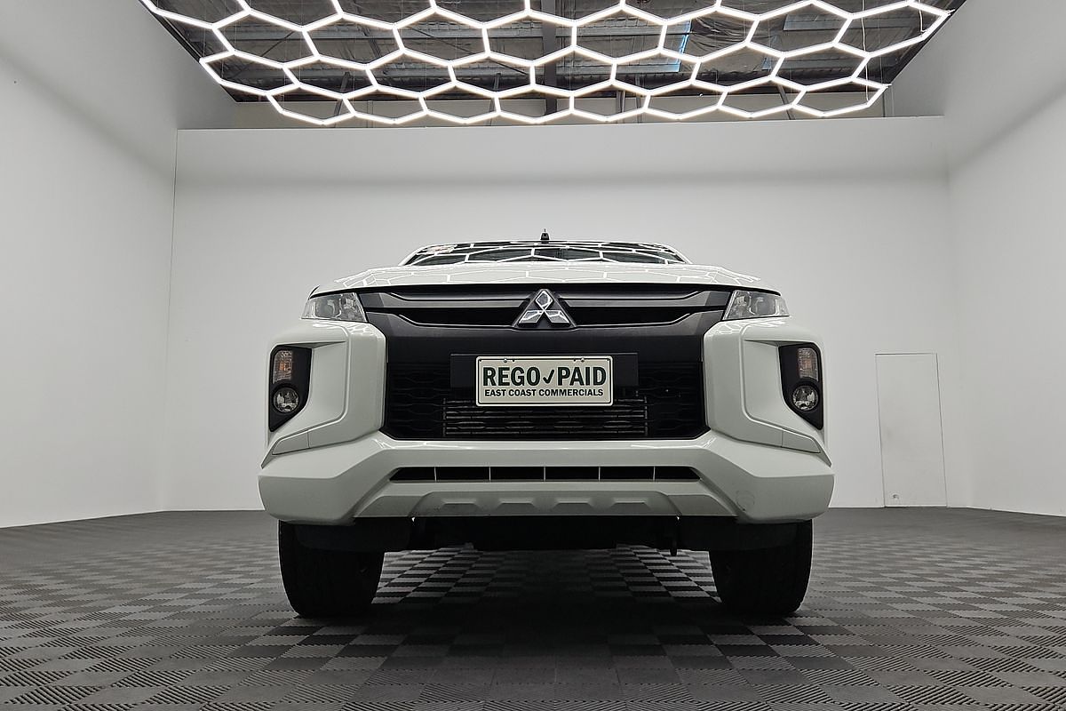 2022 Mitsubishi Triton GLX MR 4X4