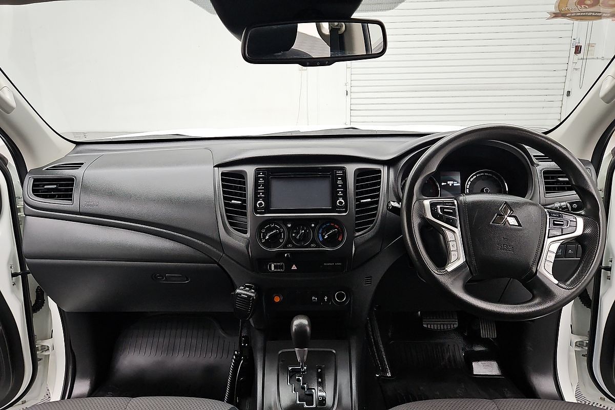 2022 Mitsubishi Triton GLX MR 4X4