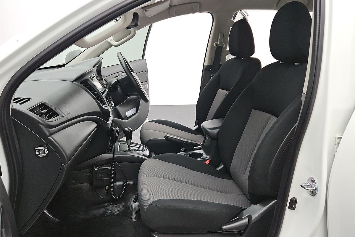 2022 Mitsubishi Triton GLX MR 4X4