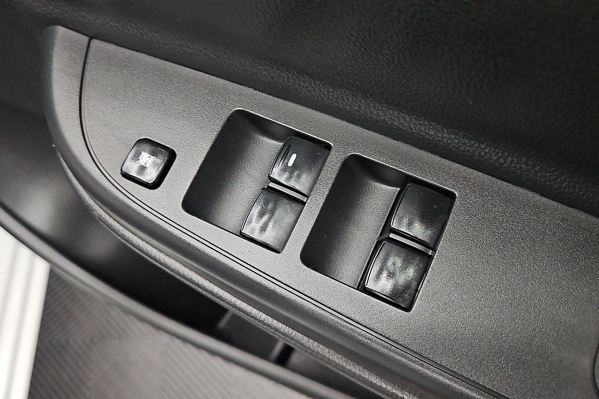 2022 Mitsubishi Triton GLX MR 4X4