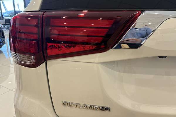 2021 Mitsubishi Outlander LS ZL