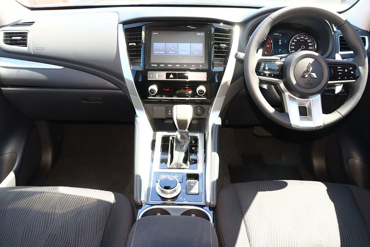 2025 Mitsubishi Pajero Sport GLX QG