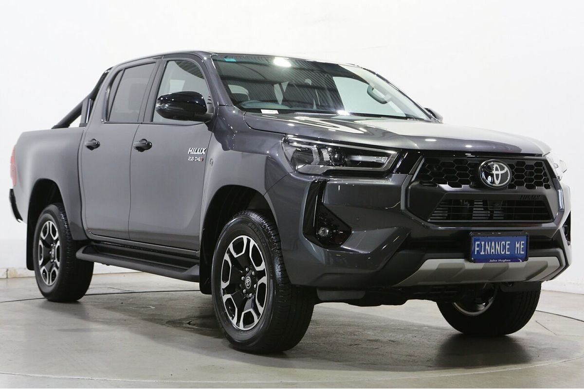 2025 Toyota Hilux SR5 48V GUN126R 4X4