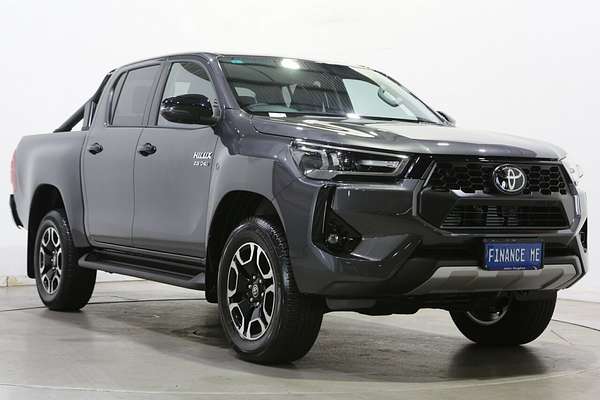 2025 Toyota Hilux SR5 48V GUN126R 4X4