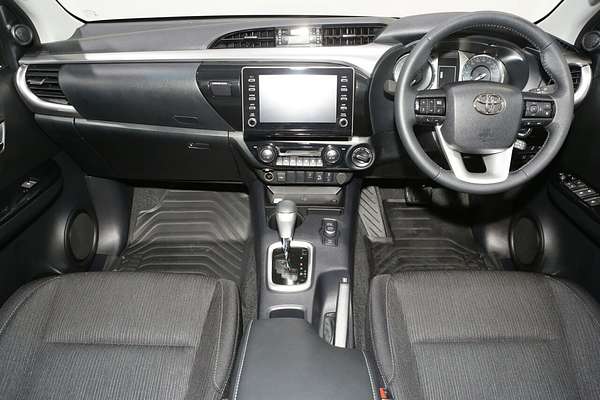 2025 Toyota Hilux SR5 48V GUN126R 4X4