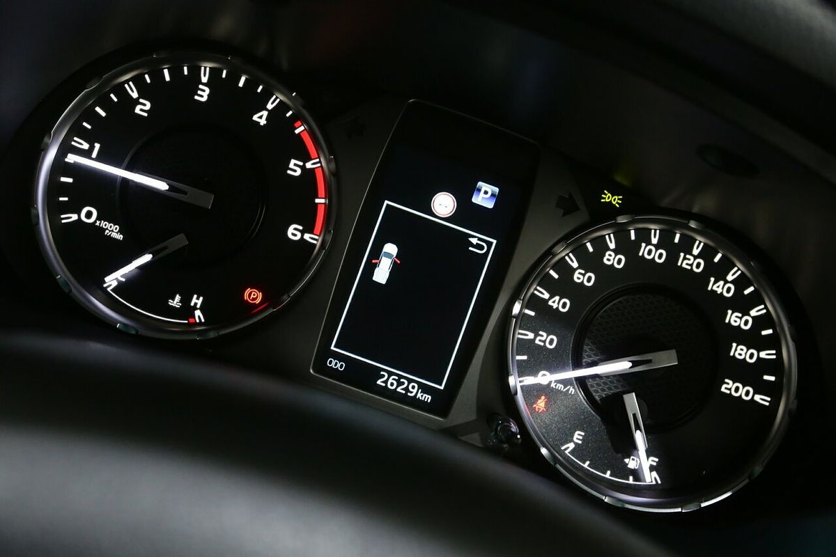 2025 Toyota Hilux SR5 48V GUN126R 4X4