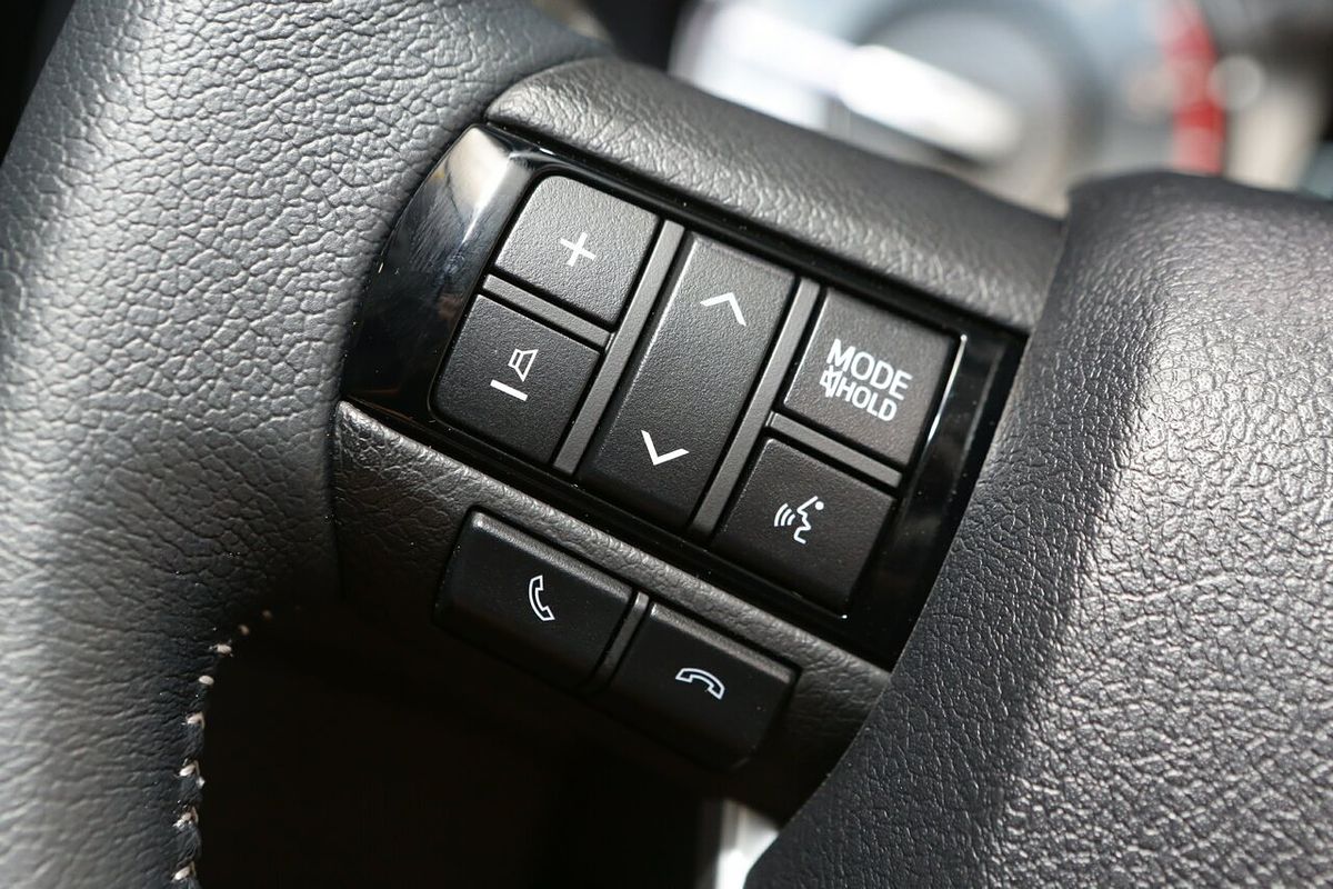 2025 Toyota Hilux SR5 48V GUN126R 4X4