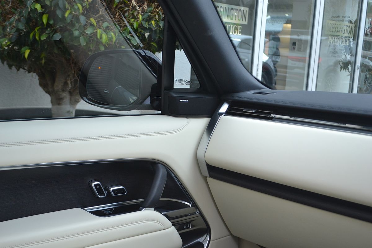 2023 Land Rover Range Rover P530 HSE L460