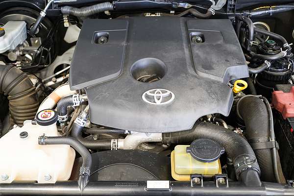 2018 Toyota Hilux SR5 GUN126R 4X4