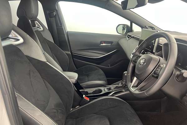 2022 Toyota Corolla ZR Hybrid ZWE219R