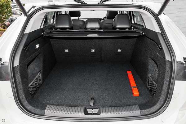 2025 MG HS Hybrid+ Essence AS33H