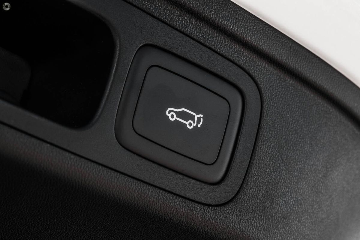 2025 MG HS Hybrid+ Essence AS33H