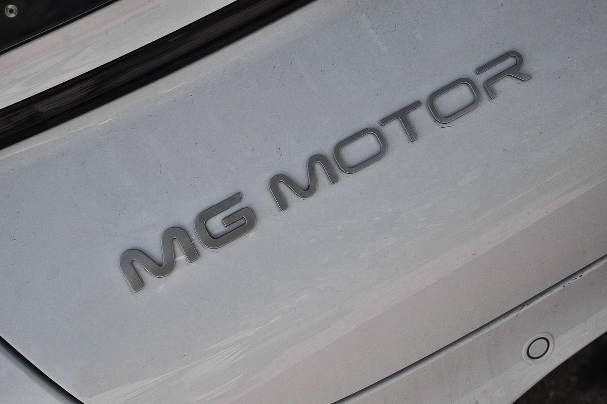 2025 MG IM5 Performance P12L