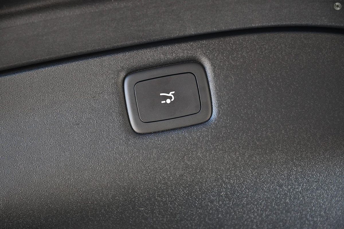 2025 MG IM5 Performance P12L