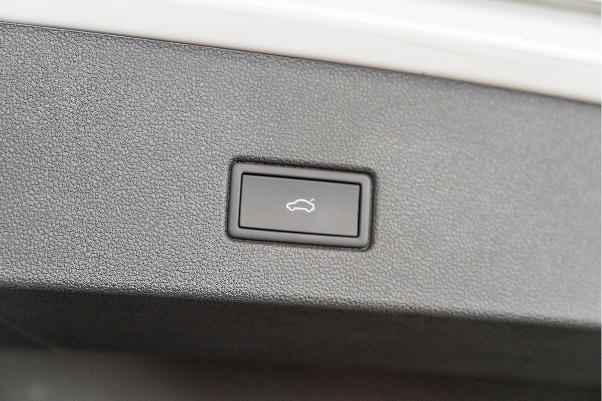 2022 Volkswagen T-Roc R D11