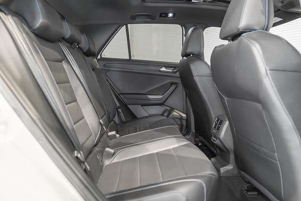 2022 Volkswagen T-Roc R D11