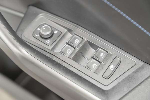 2022 Volkswagen T-Roc R D11