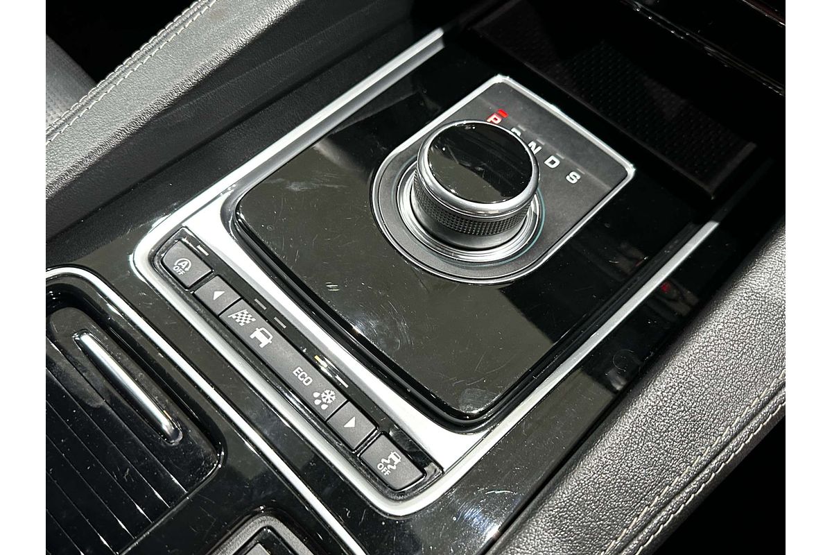 2018 Jaguar F-PACE 20d R-Sport X761