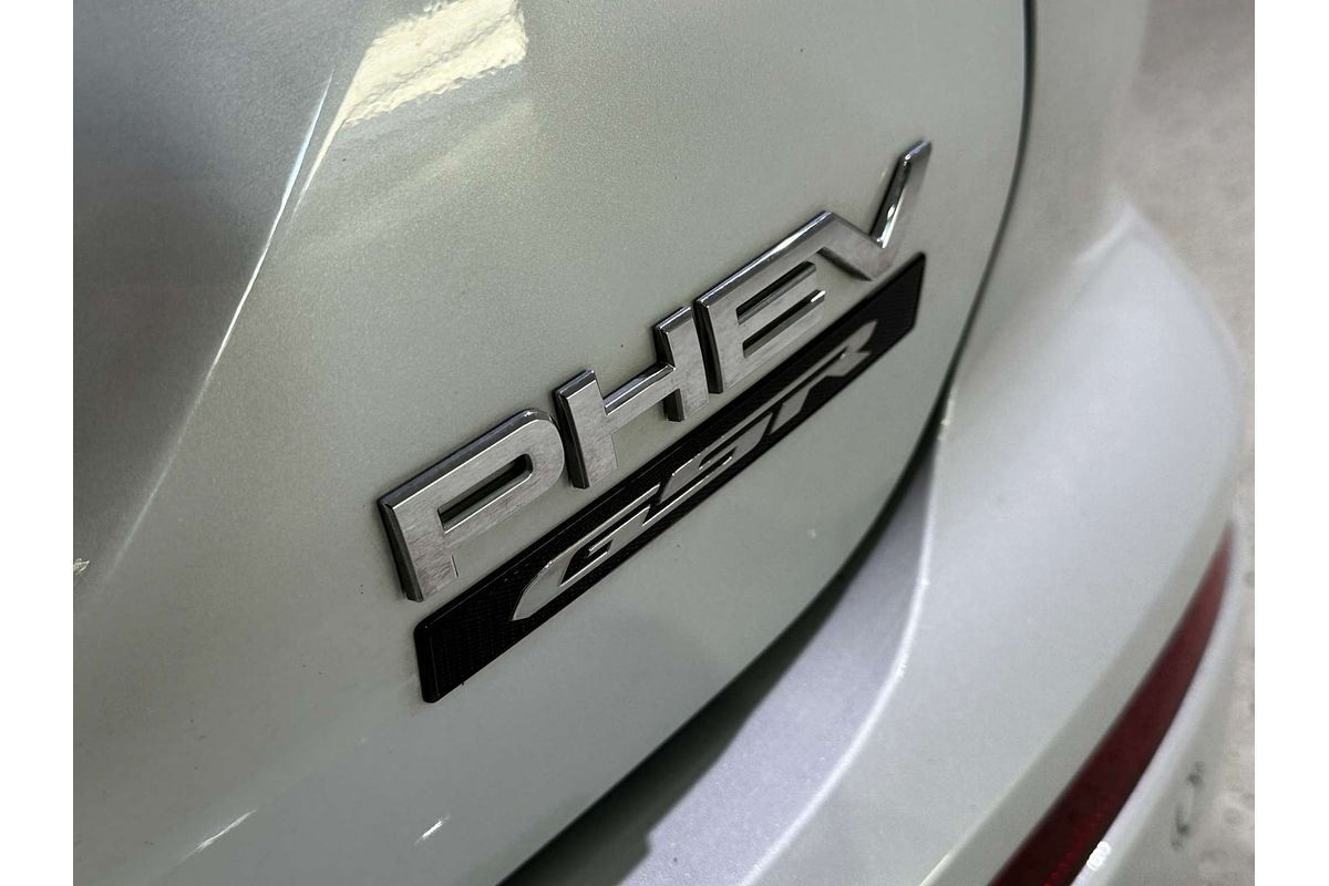 2024 Mitsubishi Outlander PHEV GSR ZM