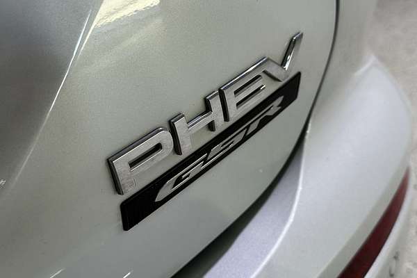 2024 Mitsubishi Outlander PHEV GSR ZM