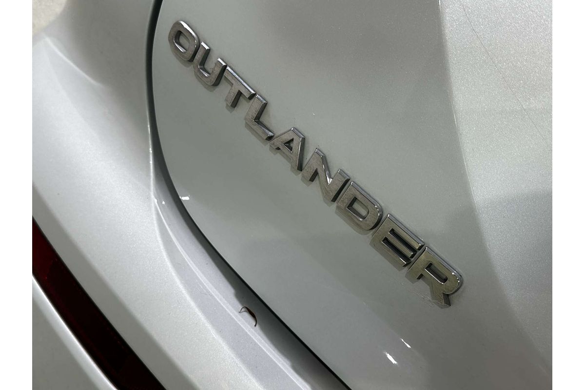 2024 Mitsubishi Outlander PHEV GSR ZM