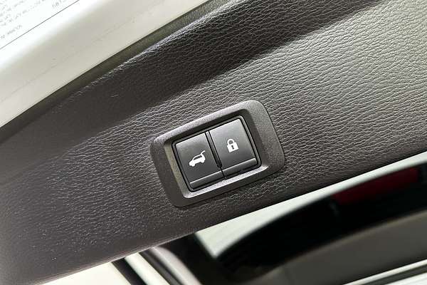 2024 Mitsubishi Outlander PHEV GSR ZM