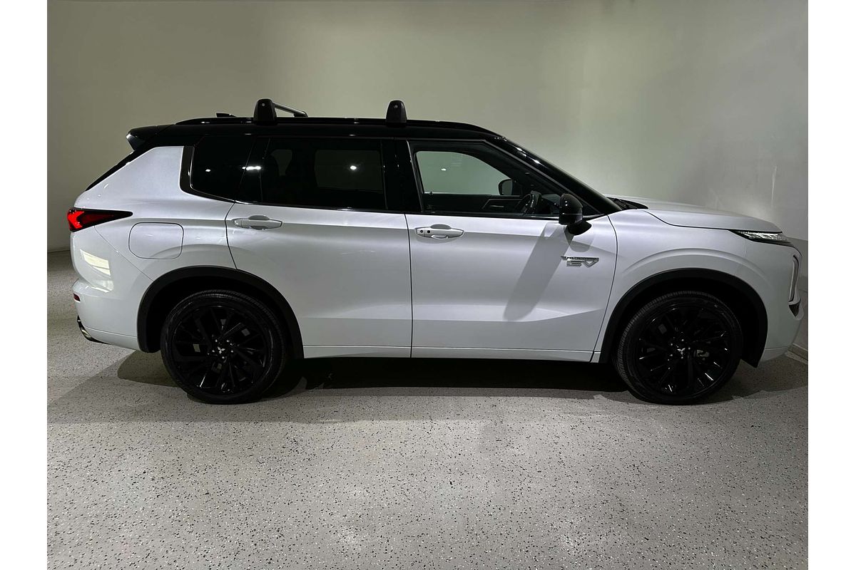 2024 Mitsubishi Outlander PHEV GSR ZM