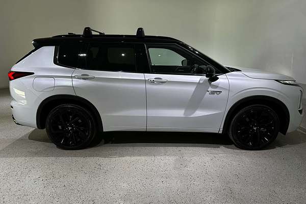 2024 Mitsubishi Outlander PHEV GSR ZM