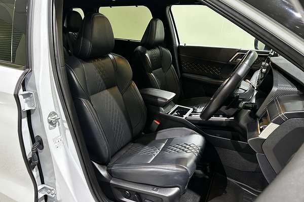 2024 Mitsubishi Outlander PHEV GSR ZM