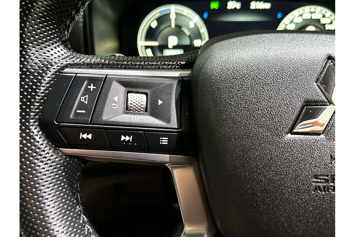 2024 Mitsubishi Outlander PHEV GSR ZM