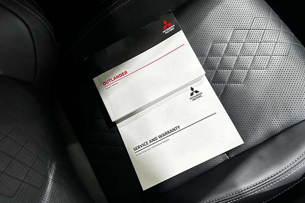 2024 Mitsubishi Outlander PHEV GSR ZM