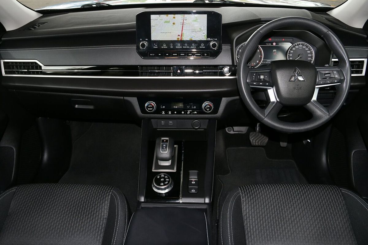 2021 Mitsubishi Outlander ES ZM