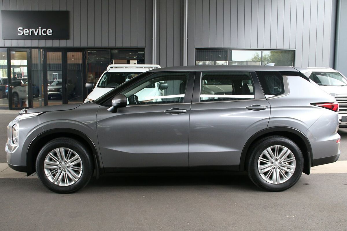 2021 Mitsubishi Outlander ES ZM