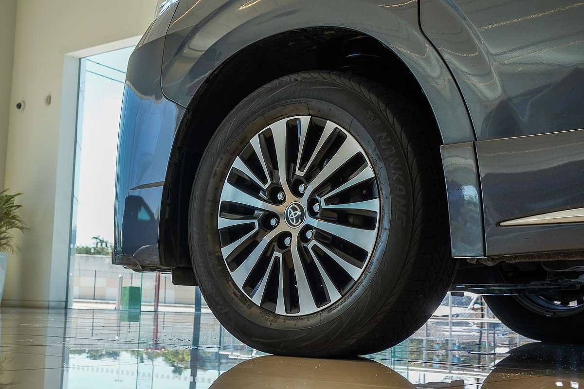 2019 Toyota Granvia GDH303R