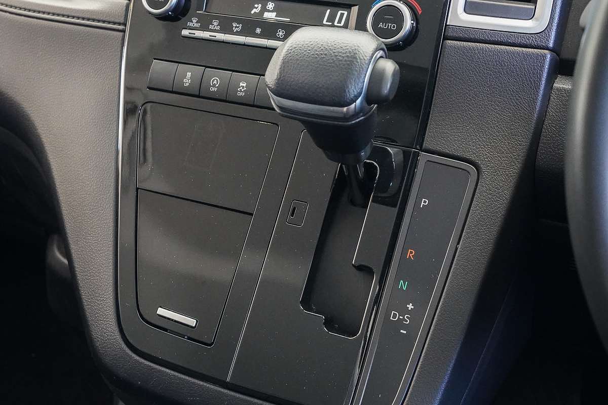 2019 Toyota Granvia GDH303R